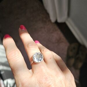 Beautiful Elegant 925 Silver Ring with Dazzling Gemstone